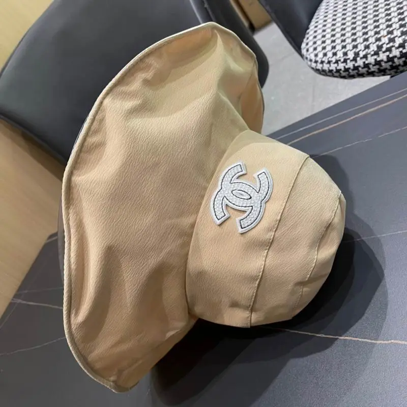 Chanel hat (1029)