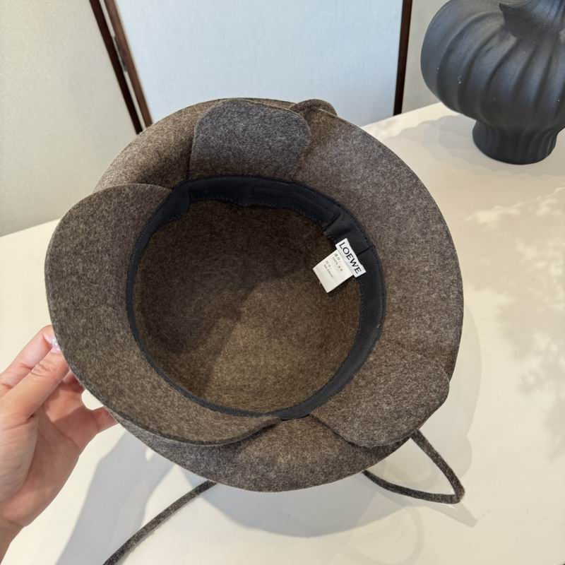 Loewe top hat (1270)