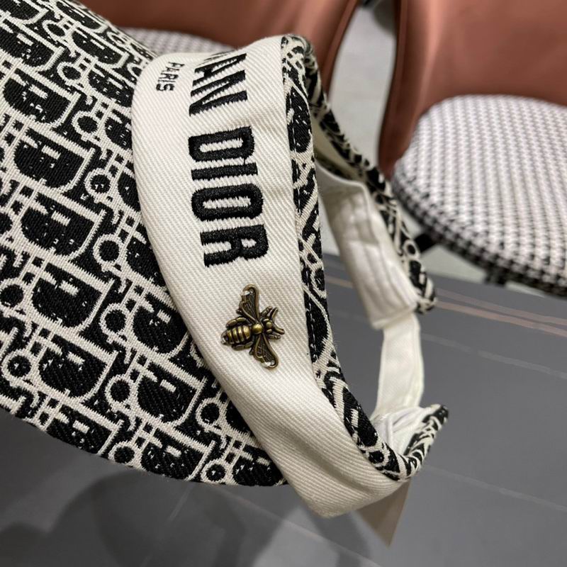 Dior visor (139)