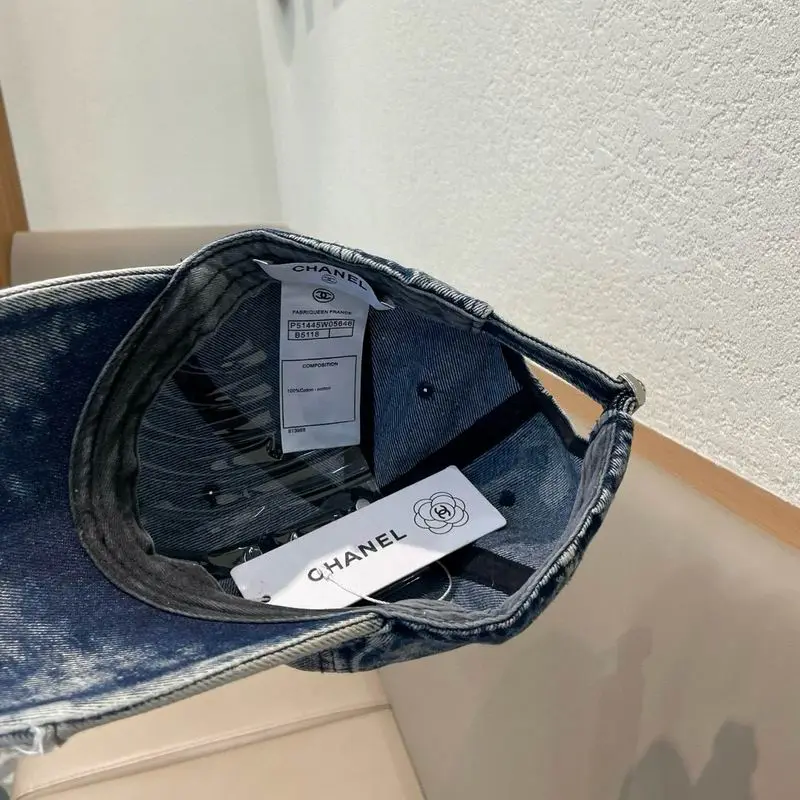 Chanel cap (593)