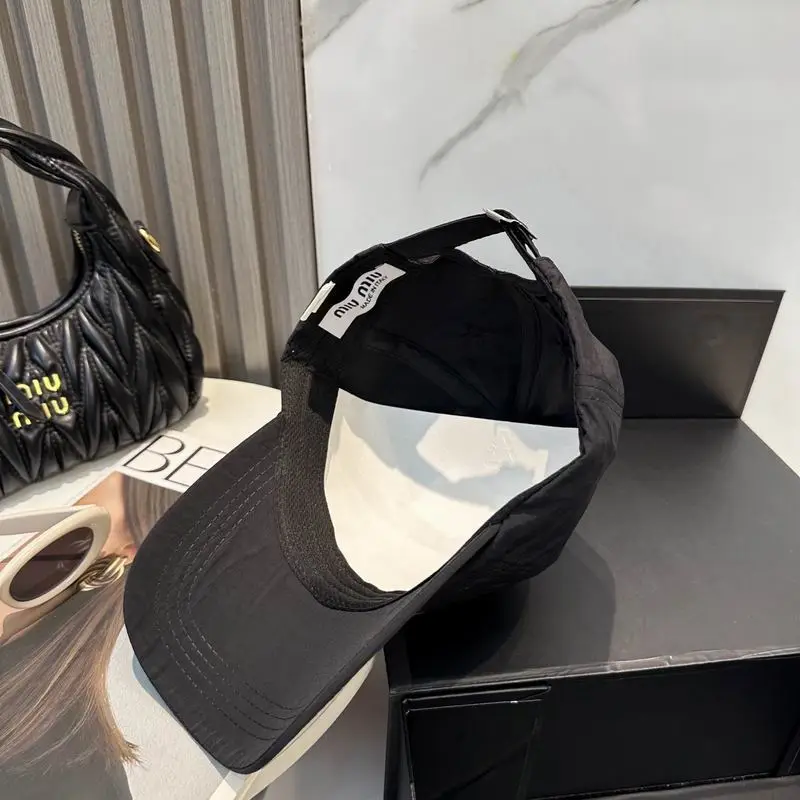 Miumiu Cap dx (1049)