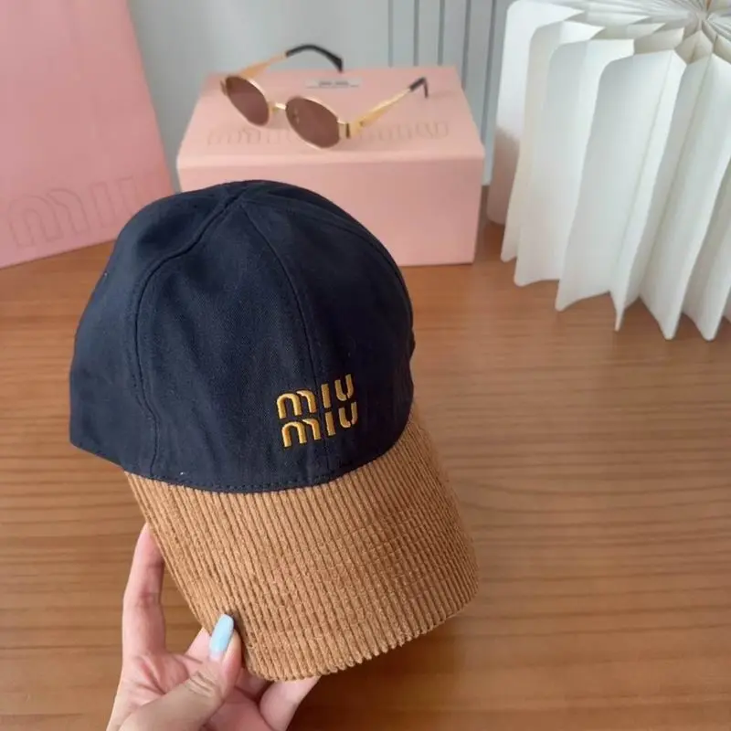 Miumiu Cap dx (1690)