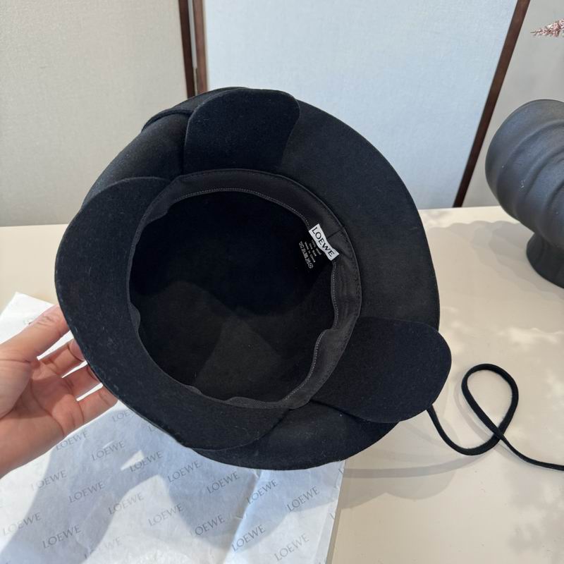 Loewe top hat (1270)